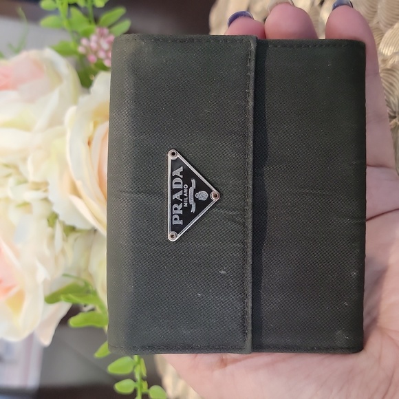 Authentic Prada card wallet - Picture 1 of 8
